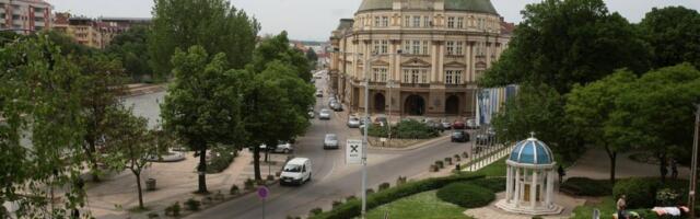U Nišu sanirano oko 1.400 udarnih rupa, u toku intenzivni radovi na ulicama i javnim površinama širom grada