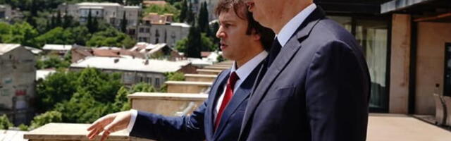 "VERUJEM DA ĆEMO U GODINAMA KOJE DOLAZE BITI JOŠ BLIŽI" Poruka predsednika Vučića iz Gruzije, s mesta sa kog puca pogled na Tbilisi (FOTO)