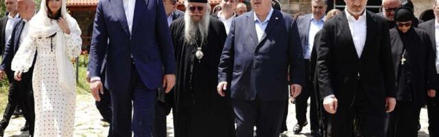 Vučićeva kameleonska politika: Koliko je Srbija daleko od „gruzijskog scenarija“?
