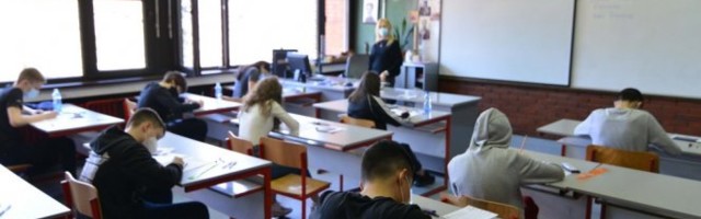Od sutra veći broj škola počinje sa nastavom u đačkim klupama!