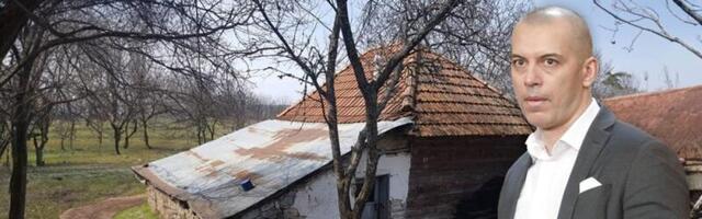 Ovo je kuća u kojoj je rođen Topalko: Trošna, u njoj je živelo njih sedmoro, a majka se porađala na podu (FOTO)