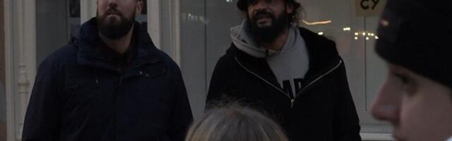 Raduljica prošetao centrom Beograda sa bradatim likom, nećete prepoznati koja zvezda je bila u društvu Srbina