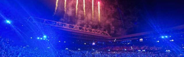 SPEKTAKL PRED START AUSTRALIJAN OPENA! Legende odigrale meč za pamćenje, Federer i Agasi napravili šou