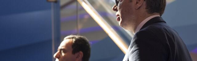 „U gaćama i majicama“: Kako Kurti imitira Vučića?