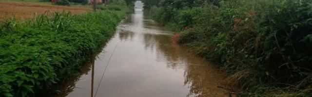 KIŠA NAPRAVILA PROBLEME U LUČANIMA I POŽEGI, ALI NEMA OPASNOSTI: MUP i Sektor za vanredne situacije aktivno prate teren i saniraju posledice poplavnog talasa