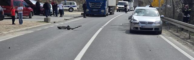 DEVOJČICA (16) UMRLA, BILA NA TROTINETU SA DRUGARICOM Prve slike nesreće kod Novog Pazara: Lekari bili nemoćni