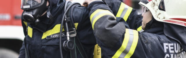 Пожар на градилишту, мушкарац утрчао у буктињу упркос упозорењима