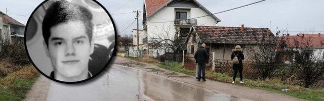 OTKUD DISIĆEVI TRAGOVI NA VRATIMA VOZAČA, AKO JE VOZIO PERIĆ! Okolnosti pogibije Željka Ristića i dalje nerazjašnjene, KO JE BIO ZA VOLANOM?