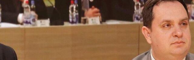 Predsednik Vučić svima postavio domaći zadatak! Jovićević: Niko ne bi izdržao na njegovom mestu ni 24 sata