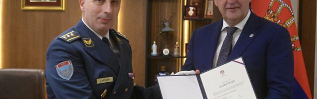 UNAPREĐENJA U VOJSCI SRBIJE:  Ministar Gašić uručio ukaze o unapređenjima i postavljenjima na nove dužnosti