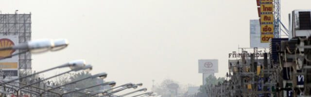 ​Новогодишње весеље на Тајланду погођено смогом и скоком цена због рата