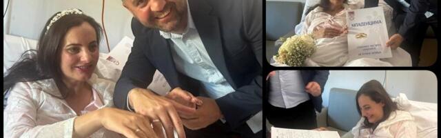 Valentina dan pred venčanje slomila kuk, pa se s Miroslavom venčala u bolnici: Gosti pristizali u restoran sa svih strana, a zbog mlade i zaplakali (FOTO)