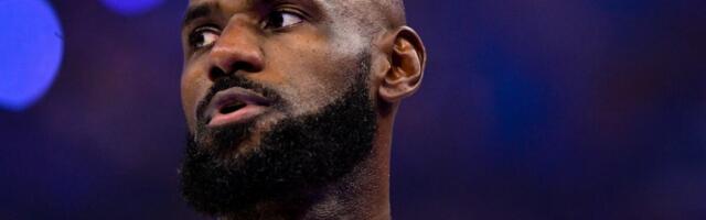 DA LI JE OVO KRAJ? NBA svet bruji o mogućem oproštaju "Kralja"! Lebron slomljen posle "metle" - ne zna da li će se vratiti!