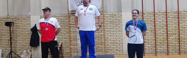 Streličarski klub „Niš“ sa turnira u Bečeju doneo je četiri medalje