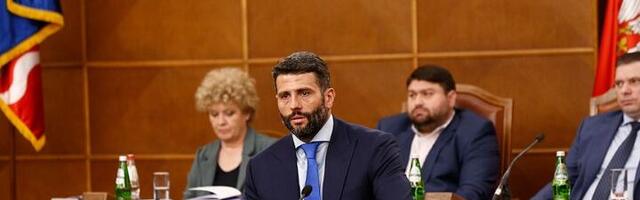 Šapić: Ne vozim se autobusom otkad sam položio (VIDEO)