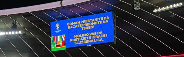 UEFA na srpskom jeziku poslala oštru poruku našim navijačima na stadionu! Evo šta je pisalo na semaforu