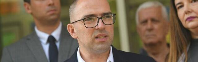 "Svesnom eskalacijom huliganstva Vučić gura Srbiju u građanske sukobe"
