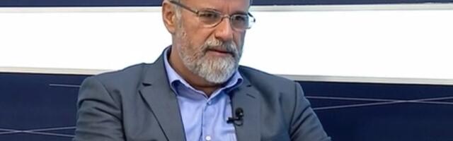 ANEM: Agresivni žandarm na blokadi napao ekipu N1, pokušao da otme kameru, pa se izgubio