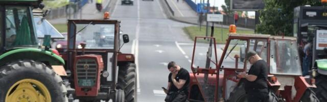 EKSKLUZIVNI AUDIO-SNIMAK! Evo kako se blokaderi poljoprivrednici međusobno biju!
