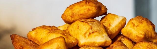 Brzi posni uštipci od nekoliko sastojaka – mekani kao oblak