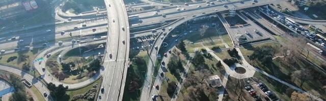 Sudarila se 3 automobila i gradski autobus, ogromne gužve oko Mostarske petlje