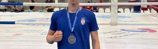 Nišlija Bogdan Mitić osvojio srebrnu medalju na Balkanskom prvenstvu u kik-boksu
