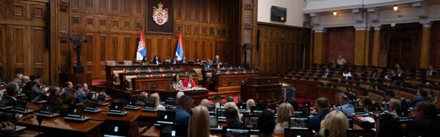Skupština usvojila Zakon o oružju i municiji, glasa se o još 17 tačaka dnevnog reda