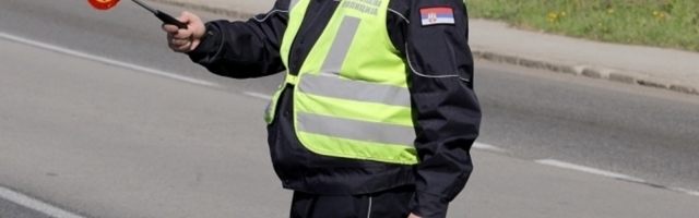 Policajac zaustavio vozača koji je krivudao po putu, a onda je ovaj priznao sve i...