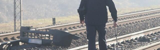 MUŠKARAC (35) SLETEO S MAGISTRALE NA PRUGU U SIĆEVAČKOJ KLISURI! Mašinovođa na vreme zaustavio voz, mladić teško povređen!