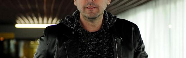 "OTAC ME JE STRPAO U VREĆU I UKRAO IZ PORODILIŠTA" Čudesna životna priča Harija Varešanovića: S prve  turneje vratio sam se bez para! Na estradi nema prijatelje