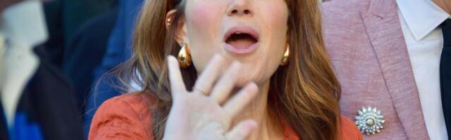 SA 22 GODINE JE SRUŠILA NAJMOĆNIJEG ČOVEKA U DRŽAVI, A SAD... Najpoznatiju LJUBAVNICU SVETA NIKO NE BI PREPOZNAO!