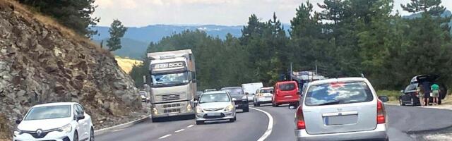 Upozorenje AMSS:  Mestimična kiša može otežati vožnju