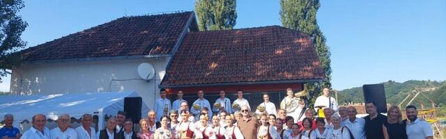 I Dragačevci kuvaju dobar svadbarski kupus: Održana osma Kupusijada u Puhovu