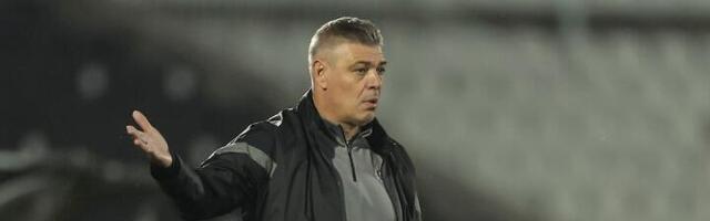 Mere štednje u Partizanu: Mijat, Lazović i Savo za stolom