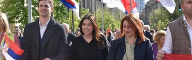 "SVI ZAJEDNO, SAMOUVERENO I ODLUČNIJE NEGO IKAD!" Ministarka Vujović sa građanima na svenarodnom skupu u Beogradu (FOTO)