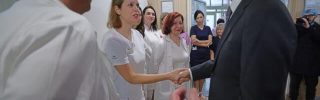 Премијер Мацут обишао Универзитетски клинички центар у Нишу