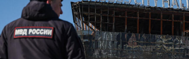 Русија: Тинејџер ножем напао чувара и ученика