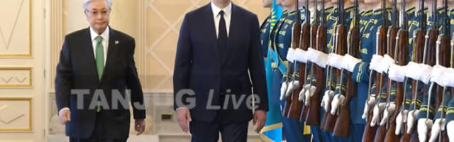 Svečani doček za Vučića u Astani: Defile garde i himne u palati “Akorda” (VIDEO)