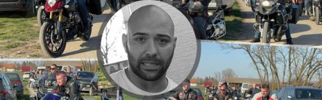 ZAGRMELI MOTORI ZA DRAGANA! Potresne scene u Brestaču: Kolona bajkera stigla ispred Lazićeve večne kuće, stotine ljudi u suzama ispraća Darkovog brata!!