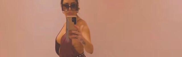 Ana Nikolić se snimala u kabini butika u Galeriji: Skinula se u triko, pa sevnulo sve što nije smelo