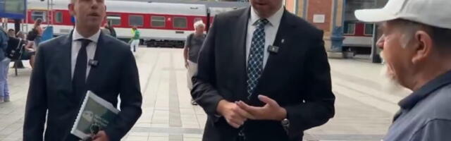 MUŠKARAC PLJUNUO PETERA MAĐARA! Incident na železničkoj stanici u Budimpešti, kamere sve zabeležile (VIDEO)