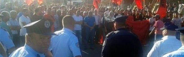 SRBIJO, STRPI SE JOŠ MALO I ALBANCI SU UKAPIRALI KAKO BRUTALNO SU IH AMERI NASAMARILI! Masovno odlaze sa Kosova i niko se više ne vraća - I jezik zaboravljaju...