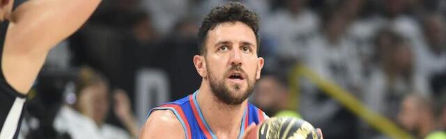Proradila Micićeva dalekometna paljba: Sasuo 31 poen i pokrenuo Efes, Petrušev dokusurio Tofaš