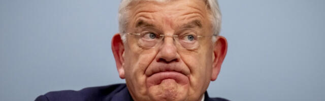 Јан ван Занен прогласио центар Хага безбедносним ризиком