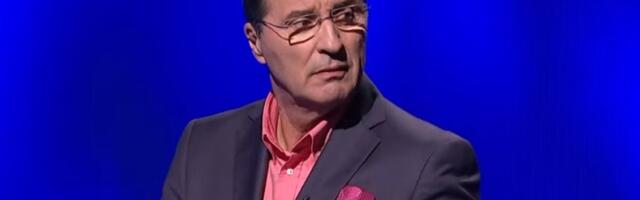 Jovan Memedović se oslanja na štap: Šta mu se dogodilo? (FOTO)