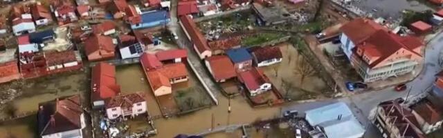 NEVEROVATNI PRIZORI IZ SEVERNE MAKEDONIJE, BUJICE NA SVE STRANE Proglašena vanredna situacija u više gradova, ni Skoplje nije bezbedno (VIDEO)