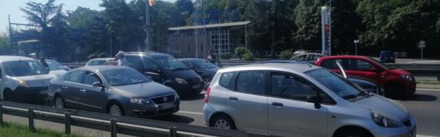 Potpuni zastoj na ulazu u Beograd! Stvorila se kilometarska kolona