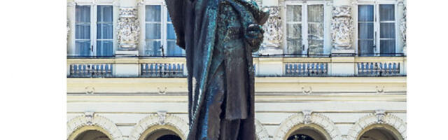 Споменик првом међу првима