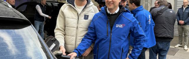 Slobodarci pokazali vladi koliko bi u Austriji gorivo koštalo da su na vlasti