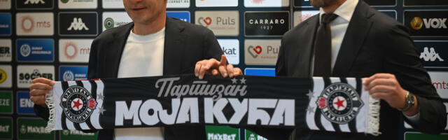 Cigara, špricer i muzika na uvce! Ilić plače, Lazović se popeo na sto... Kumovi opet zajedno u Partizanu